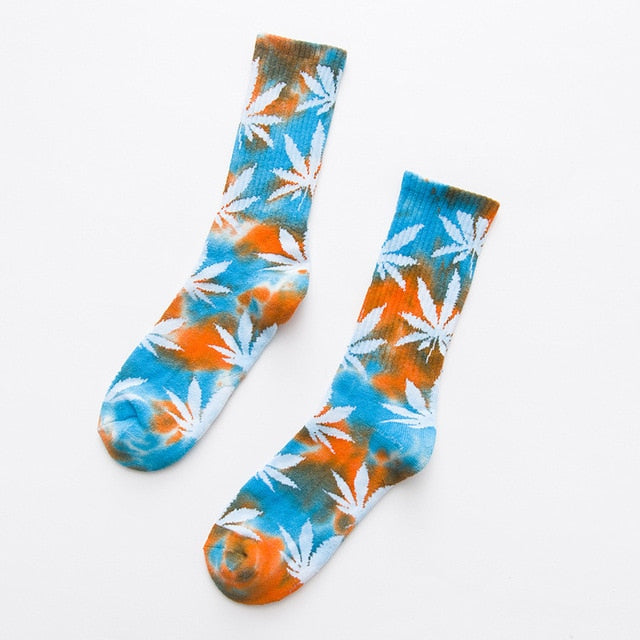 Personality Printing White Maple Leaves Men Colorful Cotton Socks Hip Hop Street Skater Socks