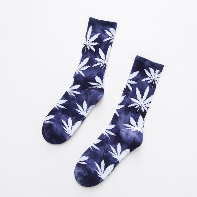 Personality Printing White Maple Leaves Men Colorful Cotton Socks Hip Hop Street Skater Socks