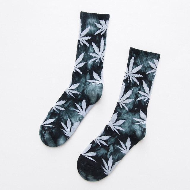 Personality Printing White Maple Leaves Men Colorful Cotton Socks Hip Hop Street Skater Socks