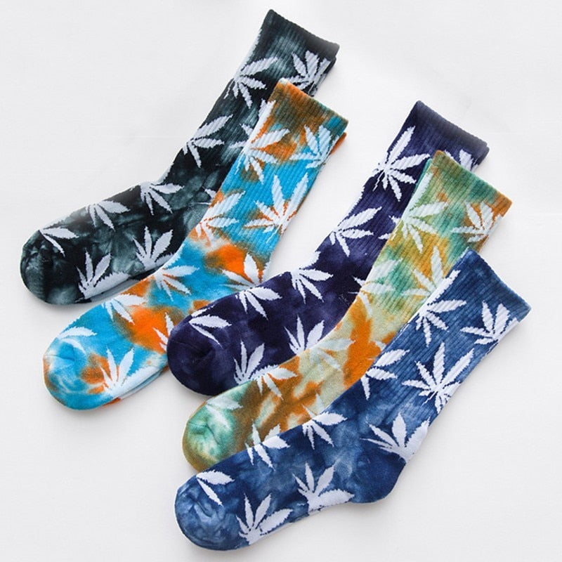 Personality Printing White Maple Leaves Men Colorful Cotton Socks Hip Hop Street Skater Socks